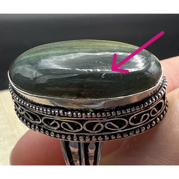 Handcrafted Labradorite Ring Size 7.5 Green Yellow Cabochon Silver Tone Band - Picture 5 of 10